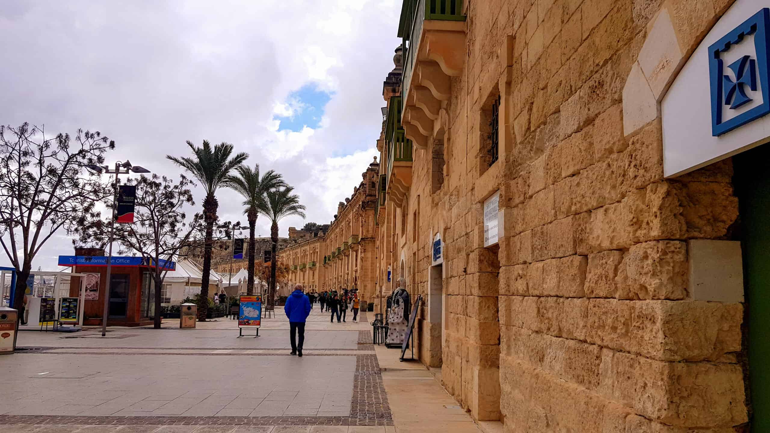 Getting Around Malta | A Guide For First Time Visitors (2023) Valletta