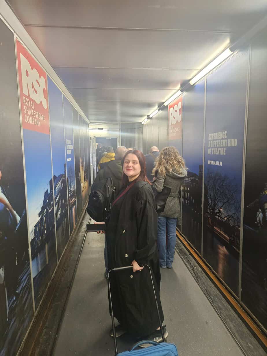 Travelling to Paris with luggage before flying to Charles de Gaulle Airport
